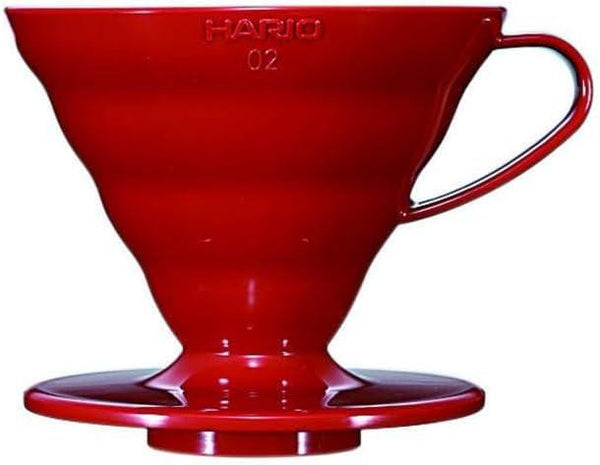 Vorresti iniziare con metodi alternativi di preparazione del caffè, ma non sai cosa scegliere? Hario V-60 Dripper è fatto per te!
Ti permette di ottenere il massimo Hario V60-02