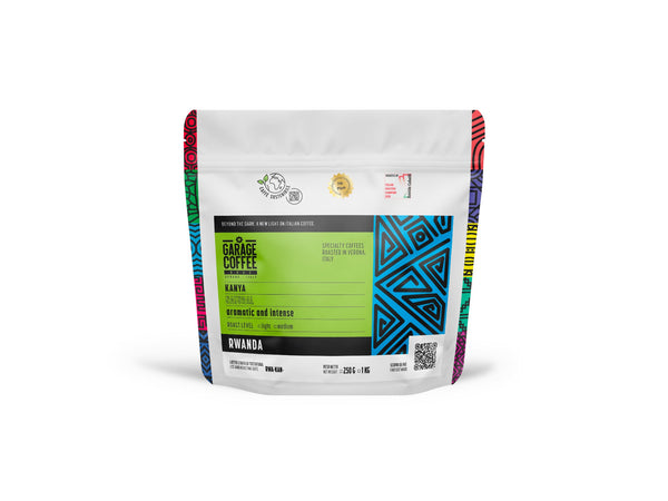 Caffè Specialty Rwanda Kanya Naturale Red Bourbon beans from Nyamasheke, Rwanda with notes of plum, lime, and exotic spices