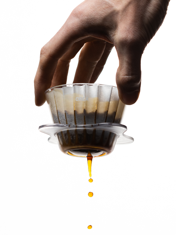 OREA O1 Brewer dripper compatto in Tritan trasparente per tazza singola di caffè, design unibody e fondo piatto